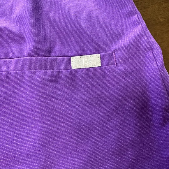Figs XS Purple Scrub Set - Picture 3 of 7